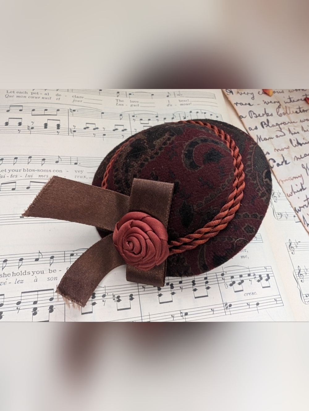 Women’s Vintage Burgundy Floral Pillbox Hat with Rose Accent Hair Barrette
